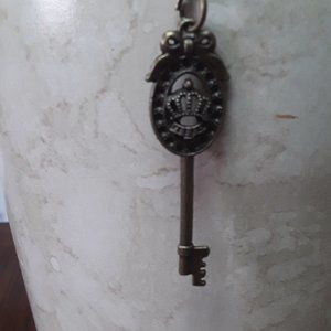 vintage key necklace